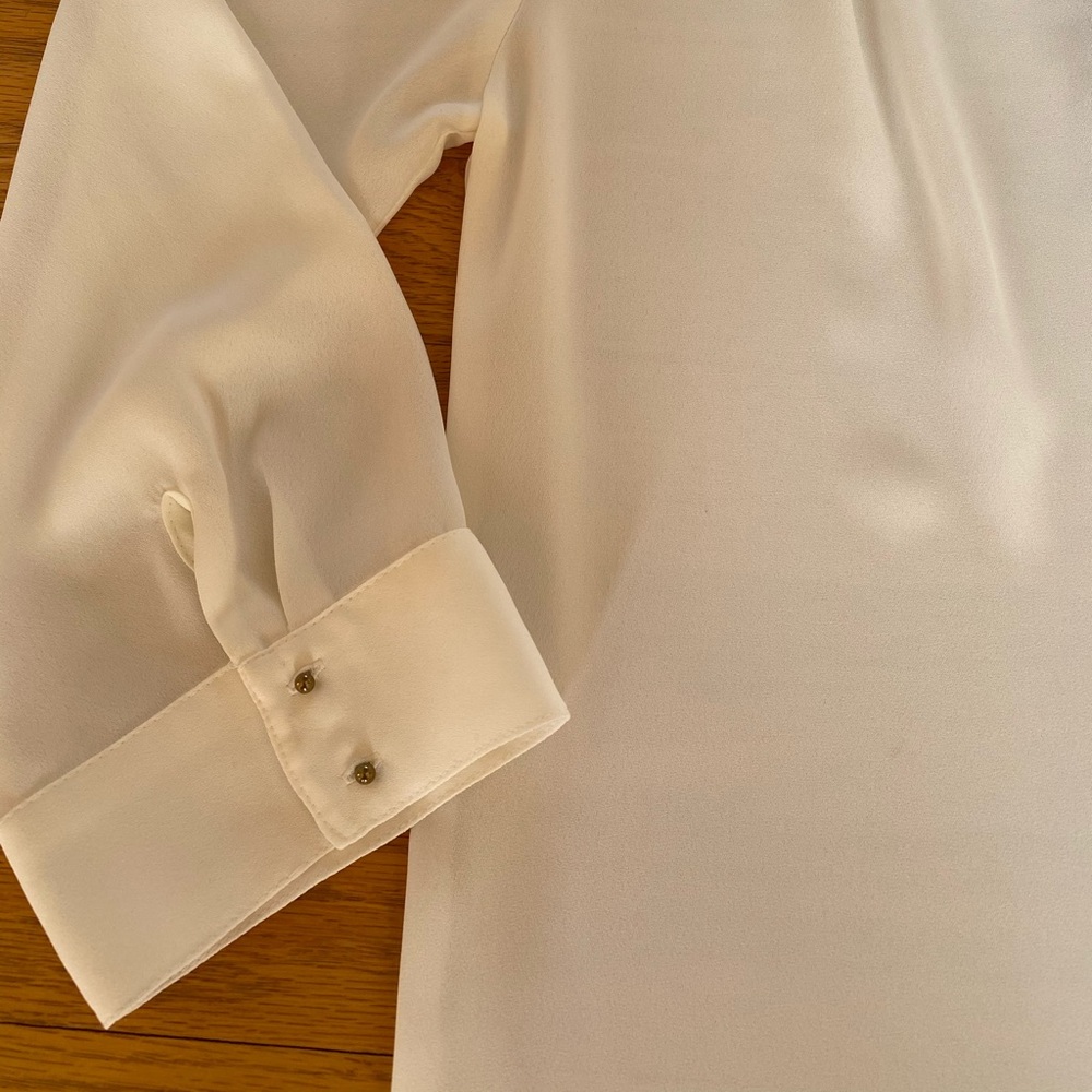 NWOT Express Long Sleeve Blouse - Picture 6 of 9